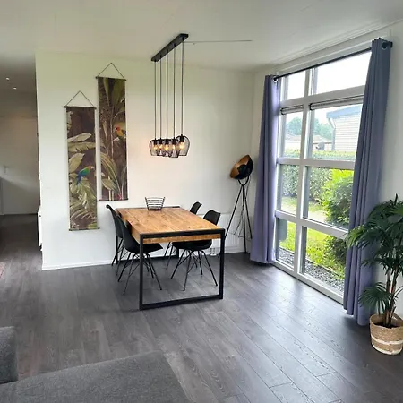 Maison Cube 6, Hiking, Fishing, Lake, Boat, Arnhem * Lathum